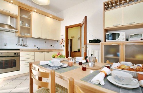 Scandicci Apartment | Parking, Wifi, A/C, Sat, comfortable family tourism in Florence and Tuscany