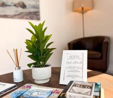 Hermanus City-Centre Apartment | Paterson Place Studios