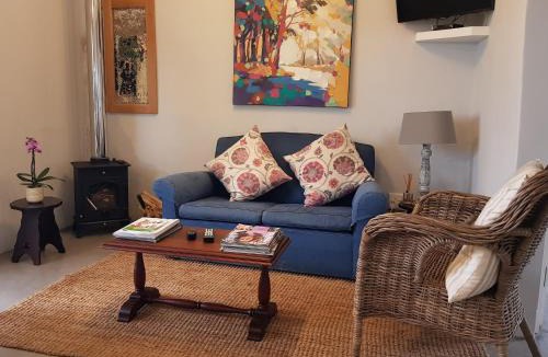 Grabouw House | Paul Wallace Wines & Cottages