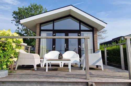 Bovenkarspel Resort | Pavilion Waterfront 6