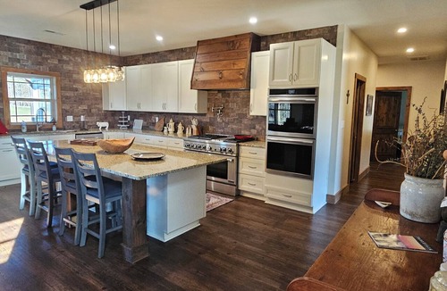 Dobson House | Peaceful 3-bedroom farmhouse on working dairy farm