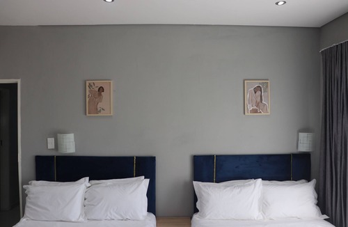 Centurion House | Peaceful Central location Fast WiFi & workspace 24/7 security cameras