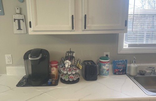 Thomasville House | Peaceful retreat- 6 miles from HP Furniture Market