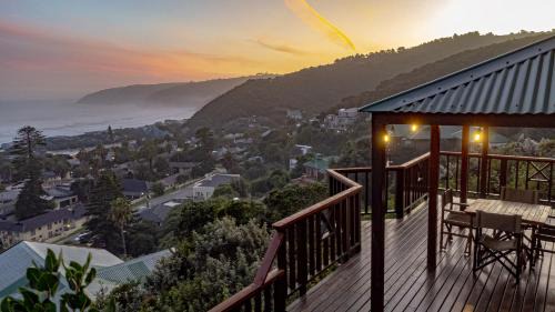 Wilderness Ski Chalet | Peak's Cabin - Endless Ocean Views - Fireplace - Fast WiFi