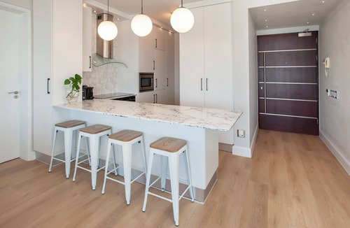Hermanus City-Centre Apartment | Penthouse with unsurpassed ocean views