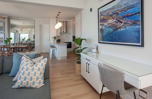 Hermanus City-Centre Apartment | Penthouse with unsurpassed ocean views
