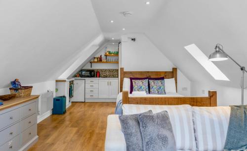 Blackburn House | Pentland Hills Chalet, Hike, City, EV, Sleeps 4