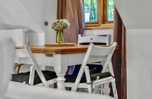 Blackburn House | Pentland Hills Chalet, Hike, City, EV, Sleeps 4