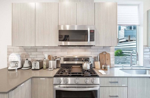 Maple Leaf House | Perch - Roosevelt Retreat: Chic 2-Bed Townhome with Parking and Patio