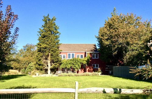 Springs House | PERFECT FAMILY-FRIEND Home, light, SPACIOUS, water-views that inspired POLLACK!