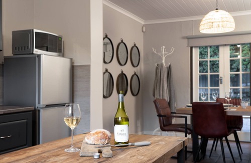 Stellenbosch House | Perfect family home to relax with private wood fired hot-tub