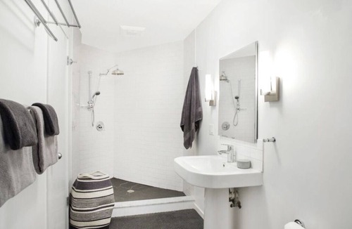 Northwest Harbor House | Perfect Hamptons getaway: heated & salted pool,minutes to beaches, East H & Sag!