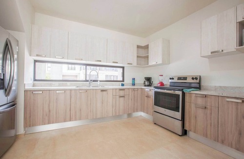 La Paz House | Perfect House communal Pool, Security and Comfort