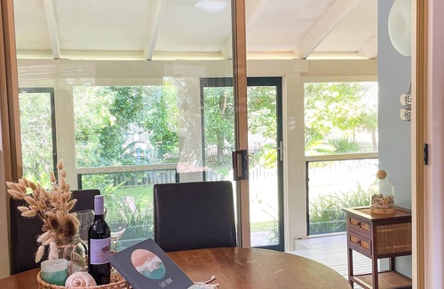 Maloneys Beach House | Perfect Pet Friendly South Coast Beach Getaway