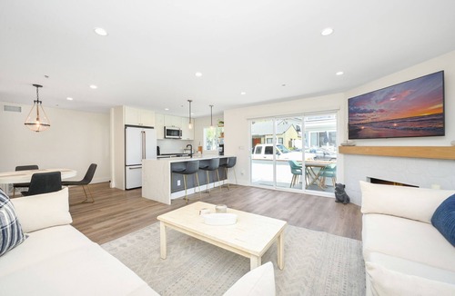 Balboa Island House | Perfect Renovated and Modern Duplex on Balboa Island