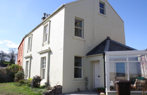 North Berwick House | Perfectly located for town and beach - Victorian terraced house near East Beach. Sleeps 7