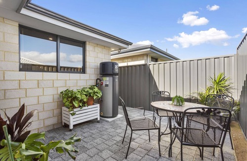 Perth House | Perth Airport Hideaway