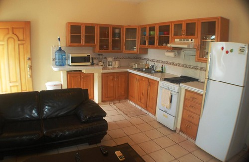 El Pescadero House | Pescadero Palace 4BR Guest House w/Pool, Jacuzzi, and Beach Front!