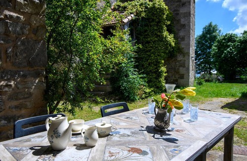 Montecopiolo Apartment | Pet friendly apartment in Villagrande di Monteco