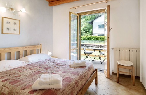 Borzonasca Apartment | Pet-Friendly Apartment with Mountain View & Shared Pool