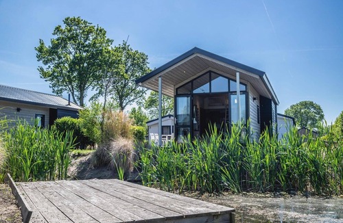 West-Graftdijk House | Pet-Friendly Getaway in North Holland