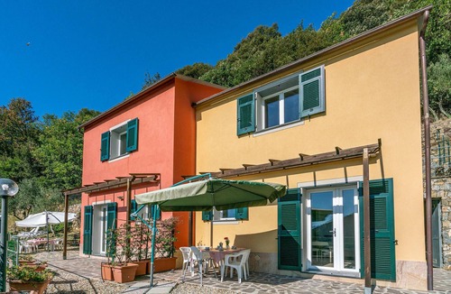 Costa House | Pet friendly home in Framura