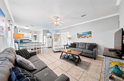 Orange Beach Condo | Pet-Friendly Home | Pool & Fishing Pond | Near The Wharf | Sleeps 6