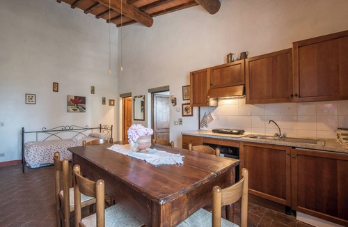 Castiglion Fibocchi Other | Pet-Friendly Apartment Bilocale Prunalbo with Shared Pool & Wi-Fi
