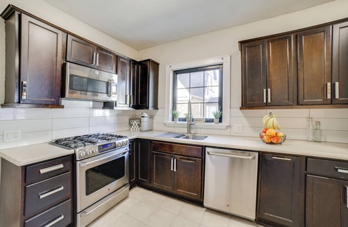 Leroy Apartment | Pet Friendly! Near Casinos & Lake Michigan Beaches
