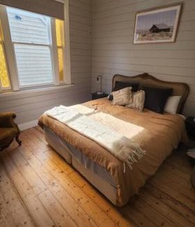 Ferntree Gully House | 'Pickett's Cottage' - Circa 1868 - Oldest in Knox!