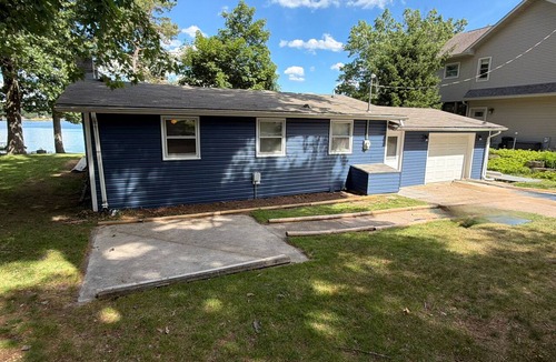 Wild Rose Cottage | Pine Lake Escape: 3-bedroom cottage, perfect for relaxing at the lake.