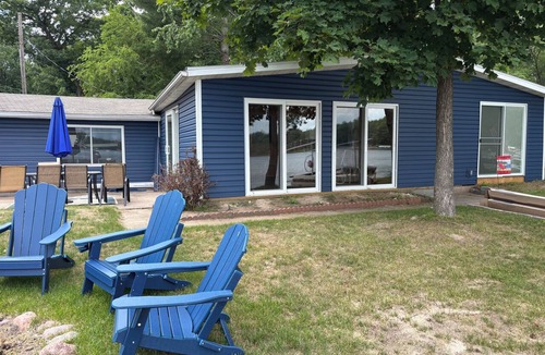 Wild Rose Cottage | Pine Lake Escape: 3-bedroom cottage, perfect for relaxing at the lake.