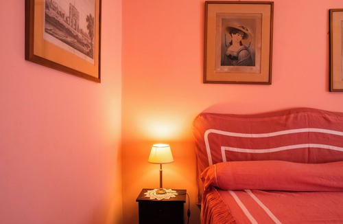 Zona LVIII Prima Porta Bed & Breakfast | Pink Room in Domus Anson Silj is ideal for a stay of pure relaxation