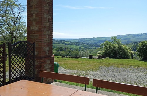 Piozzano Apartment | Piozzano: Apartment/Flat - Piozzanoapartment in Farmhouse