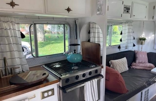 Darnestown House | Pleasant Hills Farm Guest Cottage + Stargazer