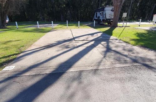 Sunshine Bay Resort | Pleasurelea Tourist Resort & Caravan Park