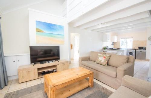Plettenberg Bay Apartment | Plettenberg Bay Unit 7 River Club Mews Apartment