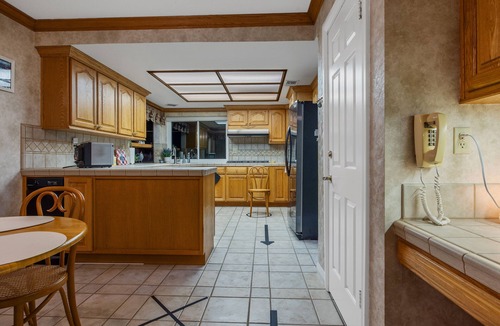 Simi Valley House | 'Poltergeist' Movie House – Premium Stay with Pool, Hot Tub, Fire Pit & More