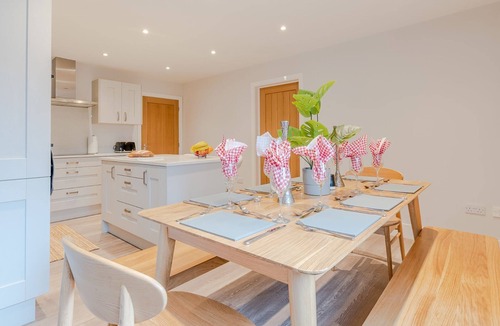 Ebrington Cottage | Poplar House - sleeps 8 guests in 4 bedrooms