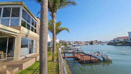 Port Owen Villa | Port Owen Riverfront Retreat