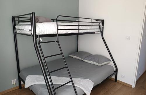 Albertville Apartment | Porte de secours