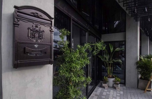 Thon Buri House | Premiere Deluxe Double | Bangkok Retreat