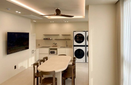 Mia-dong Apartment | Premium Ivory & Wood Stay with an Indoor Bath