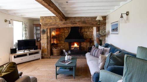 Woodford Halse House | Priors Mead Cottage