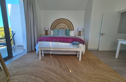 Plettenberg Bay Villa | Private 3-Bed, 3-Bath Villa in Plettenberg Bay – Peaceful, Convenient Location
