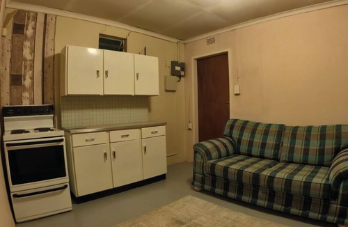 Krugersdorp Cottage | Private Cottage - 5 minutes to the Cradle of Humankind