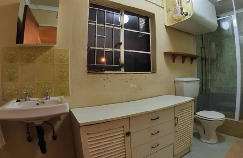 Krugersdorp Cottage | Private Cottage - 5 minutes to the Cradle of Humankind