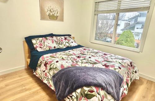 Kensington-Cedar Cottage House | Private Entire Guest Suite, 1 min to bus stops to Downtown and major attractions