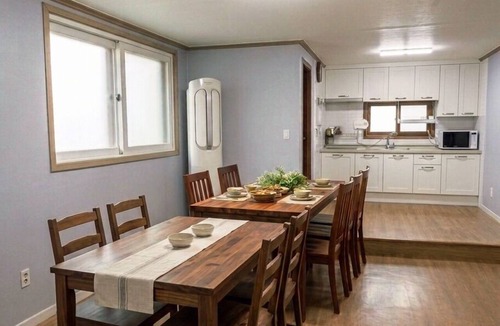Cheongunhyoja-dong House | Private Family Unit in Seochon · Walk to Gyeongbokgung · Host On-Site