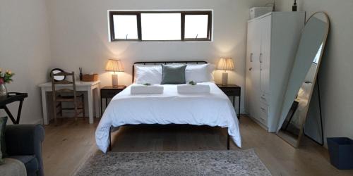 Wynberg Apartment | Private garden cottage in Wynberg with separate entrance, secure parking, and easy access to Main Road, shops, and restaurants